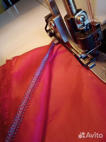 Оверлок б/у