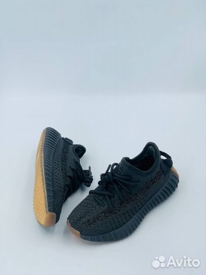 Adidas yeezy boost 350 детские чёрные разм. 33