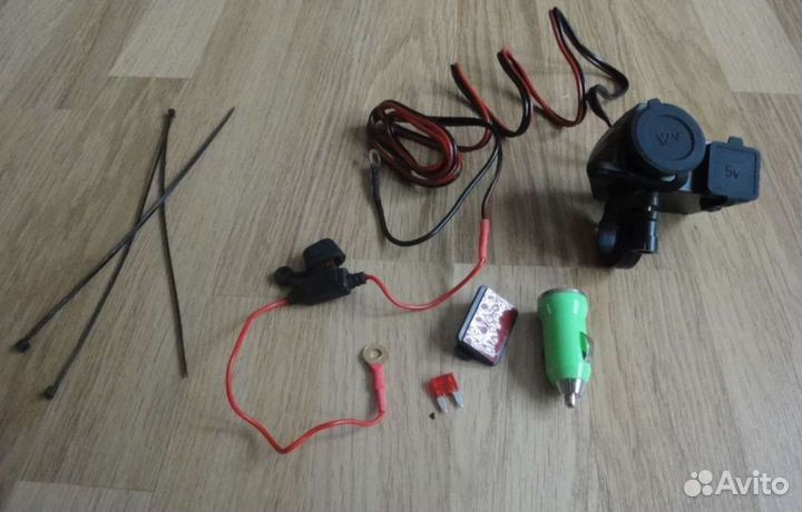 USB розетка на руль мотоцикла