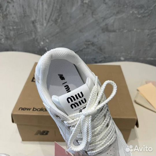 Кроссовки женские Miu Miu x New Balance