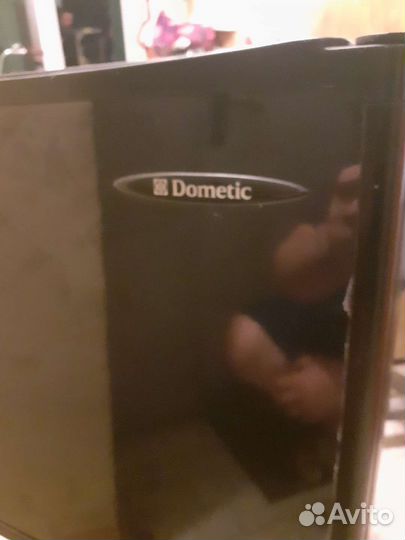 Холодильник минибар dometic