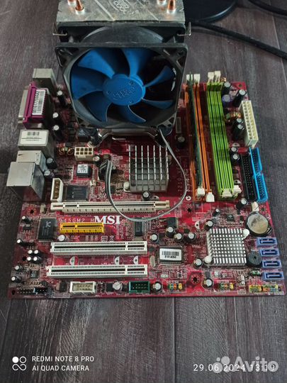 Материнская плата с процессором и памятью