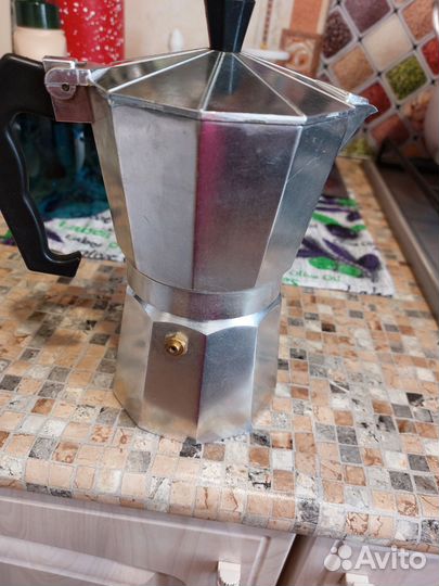 Гейзерная кофеварка