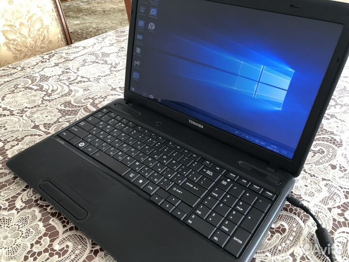 Ноутбук toshiba i3