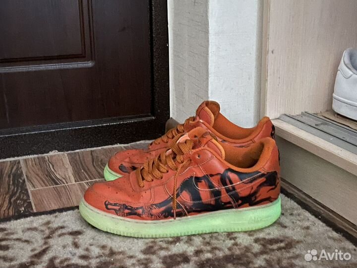 Nike air force 1 skeleton orange