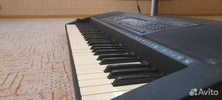 Синтезатор Cortland