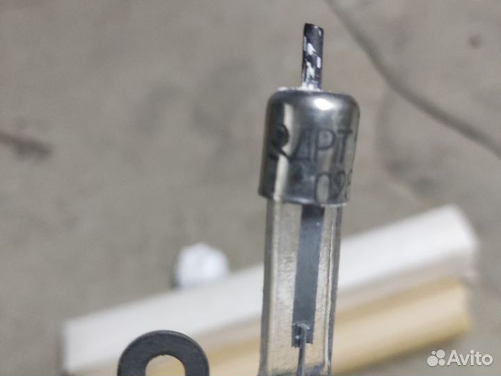 Кварцевая лампа бактерицидная