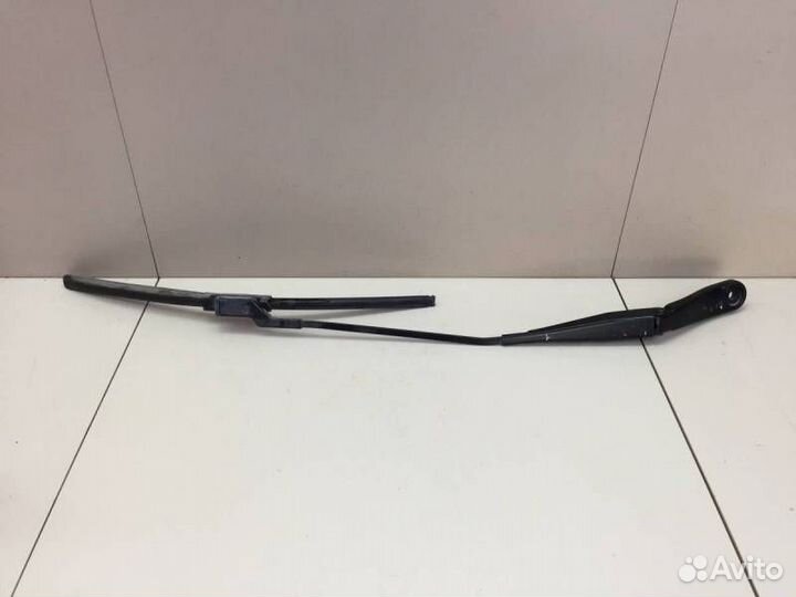 Поводок стеклоочистителя передний правый Ford Mond