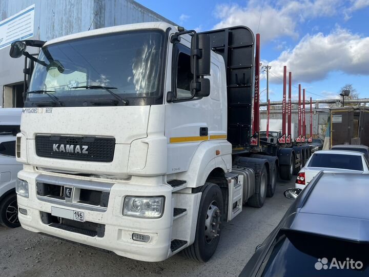 Водитель фуры категории Е