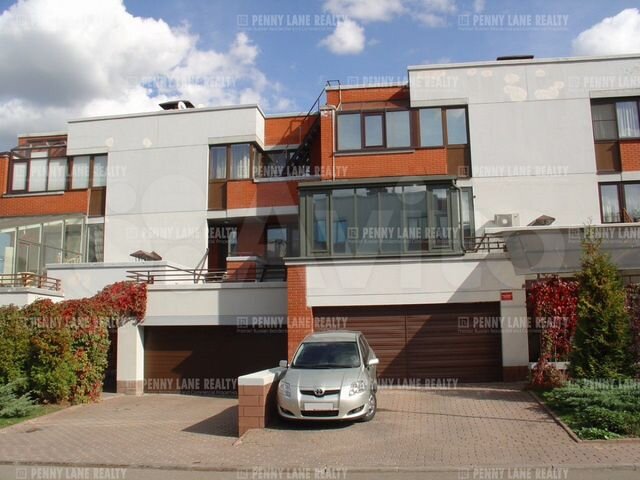 Дом 340 м² на участке 2 сот.