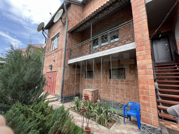 Дом 276 м² на участке 8 сот.