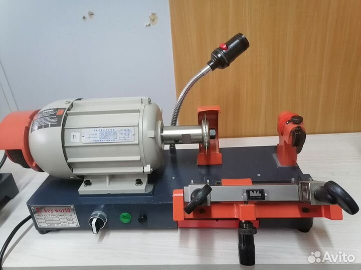 Станки для изготовления ключей 218F и 202A