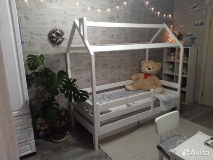Кровать детская домик белая из массива