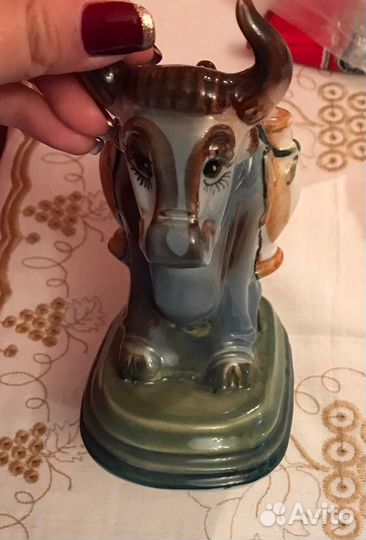 Статуэтка Бык цветная гжель Нахабино 2008