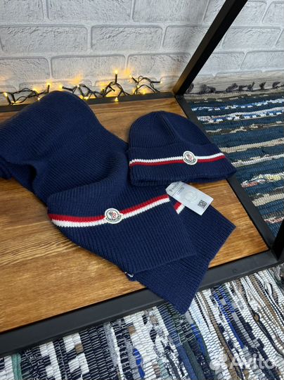 Шапка с шарфом moncler