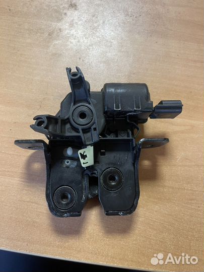 Замок багажника LADA Granta FL на 4 контакта