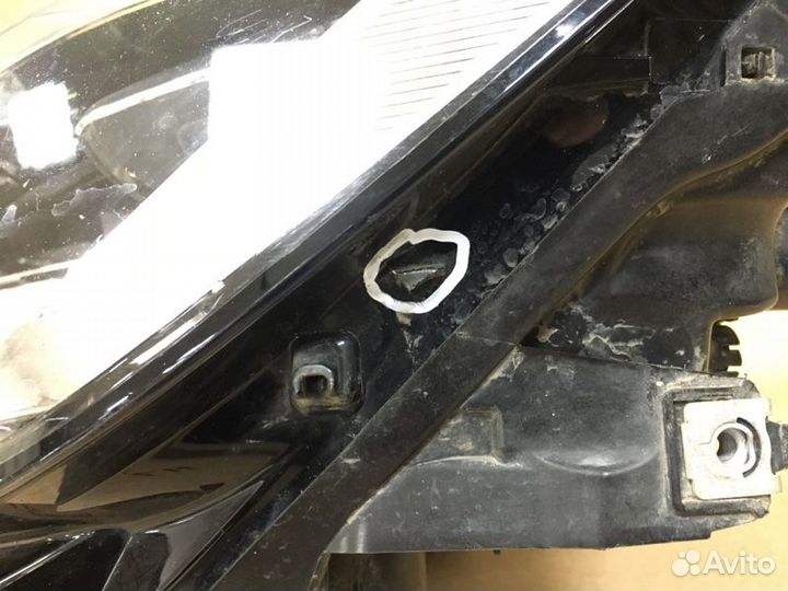 Фара LED передняя левая Volkswagen Passat B8