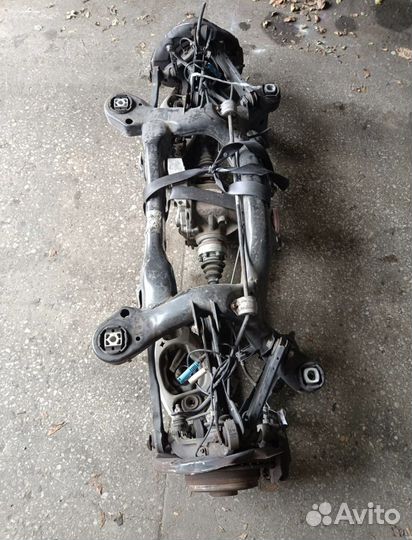 Балка задняя всборе bmw x1 2011 год