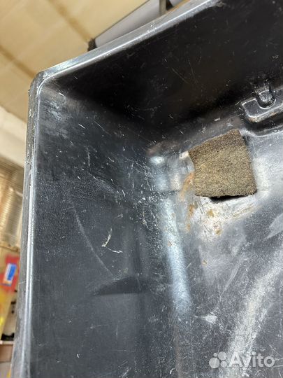 Ниша запасного колеса Audi 100 C4 1993