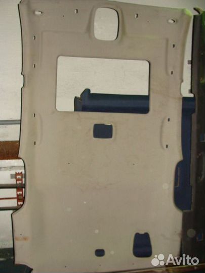 Обшивка потолка бежевая под люк задний мост кия со