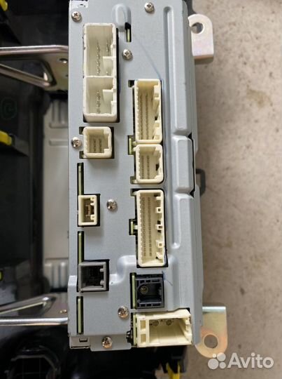 Монитор Toyota Hilux 8