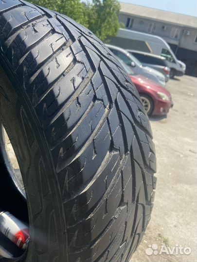 Hankook Ventus ST RH06 285/60 R18
