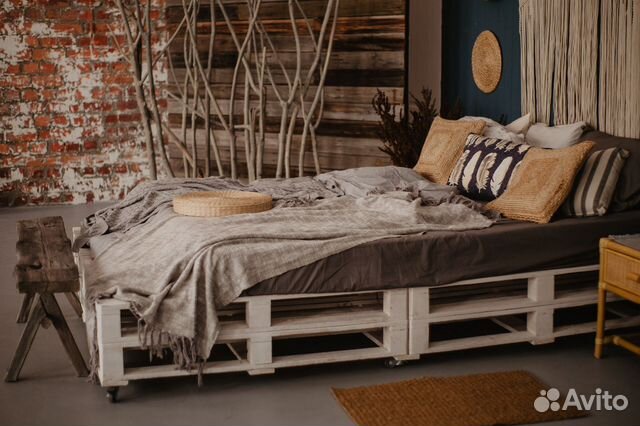 Кровать из поддонов