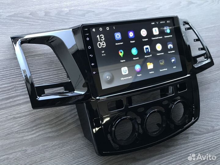 Магнитола Toyota Hilux Teyes X1 2/32 DSP