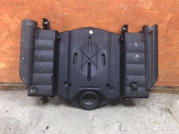 Корпус воздушного фильтра mercedes m113