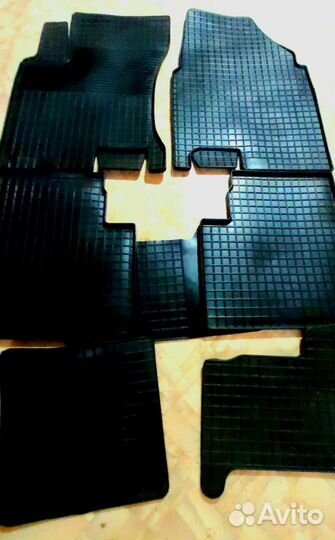 Коврики для Nissan Qashqai+2