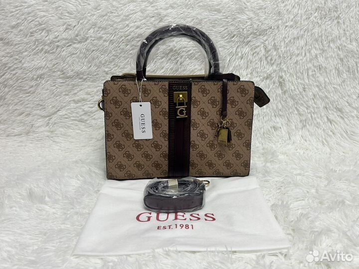 Сумка Guess бежевая 30х20х12 новая