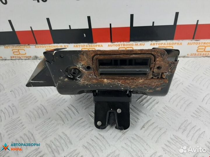 Замок багажника Chrysler Crossfire 2005 05143655AA