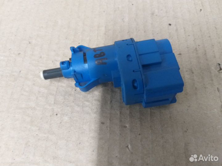 Датчик стоп сигнала mazda 3 bk (мазда 3 бк)