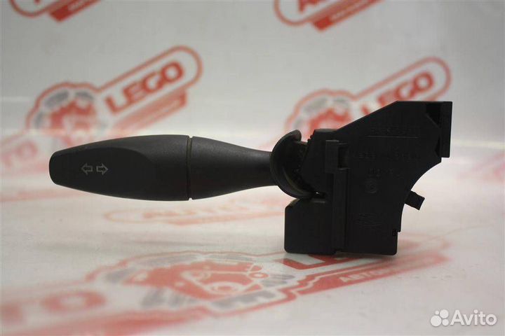Переключатель поворотов Ford Focus рест. 2004