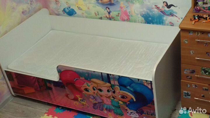 Детская кровать для девочки с бортиком