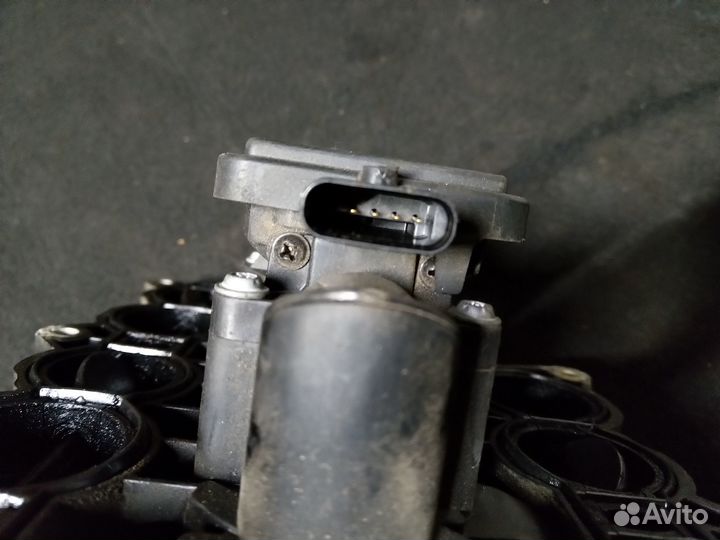 Коллектор впускной Jeep Grand Cherokee WK2 3.0