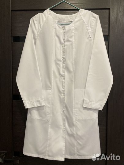 Медицинский женский халат