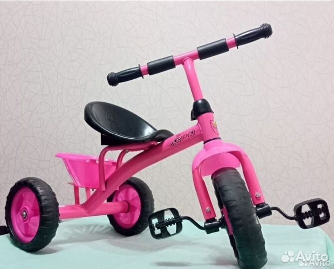 Трехколесный велосипед