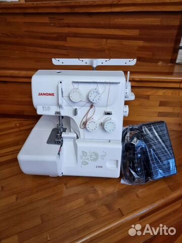 Оверлок Janome MyLock 210d