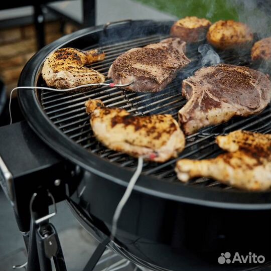 Угольный гриль Weber Summit Kamado E6 черный