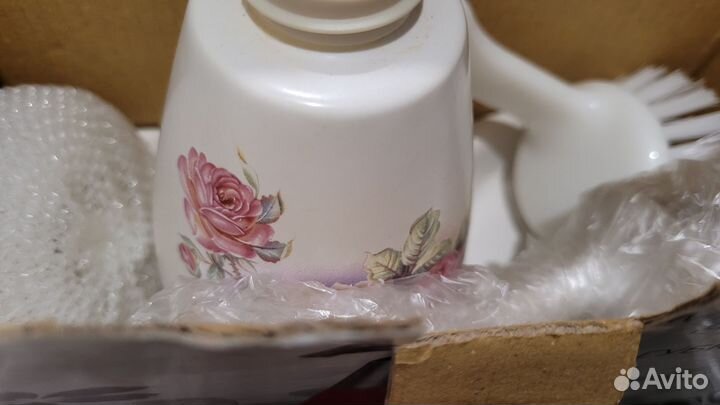 Дозатор для моющего средства на подставке