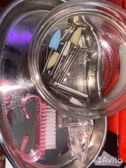 Набор для маникюра с аппаратом, лампой, пылесосом