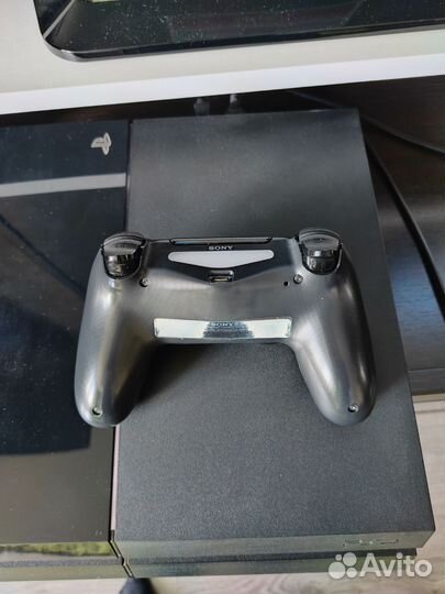 Sony PS4 Fat Destiny edition. SSD