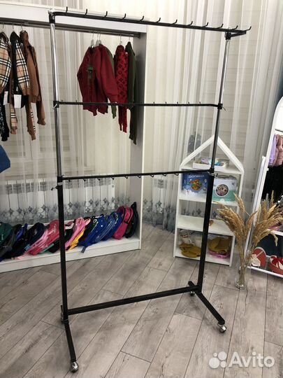 Вешалка для одежды напольная