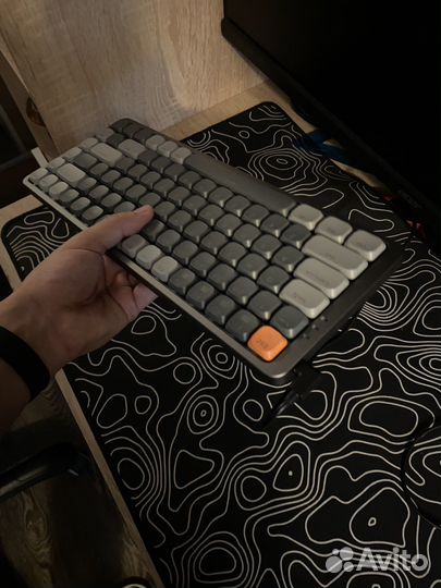 Низкопрофильная механическая клавиатура