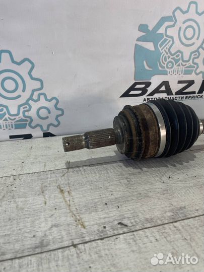 Привод передний левый Mitsubishi Pajero 4