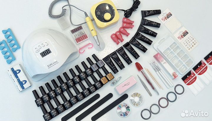 Огромный набор для маникюра. Набор для наращивания