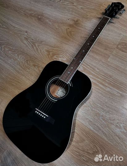 Гитара Ibanez (Индонезия) со встроенным тюнером