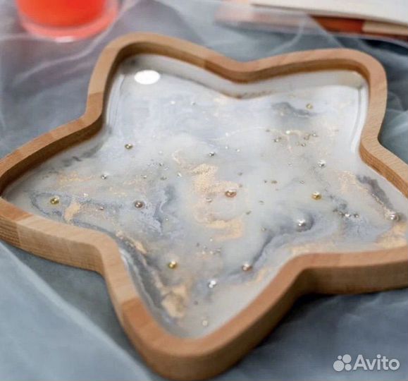 Менажница деревянная залита эпоксидной смолой