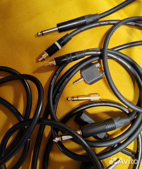 Студийные мониторы JBL LSR305